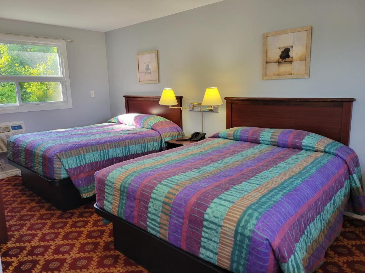 Knights Inn Cobourg Bagian luar foto